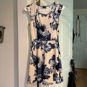 White & blue dress, size S/M